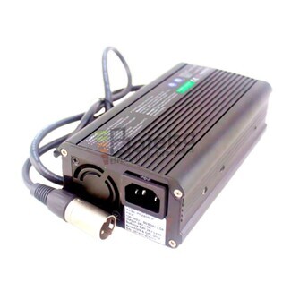 Cargador Veh�culos Movilidad 24 Voltios 8 Amperios