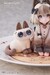 Estatua Decorated Life Collection Tea Time Cats x Siamese Cat Azuki-san Friendship Collaboration Exclusive Set 18 cm