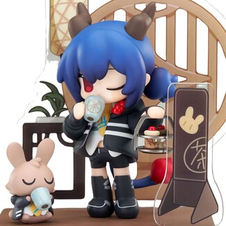 Estatua Arknights Would You Like A Dessert? Mini Series Ch'en 11 cm