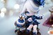 Estatua Genshin Impact Furina Amai Gogo no Sanbika Chibi Chara Ver. 13 cm
